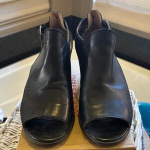Lucky Brand Women's Black Peep-Toe Shoes